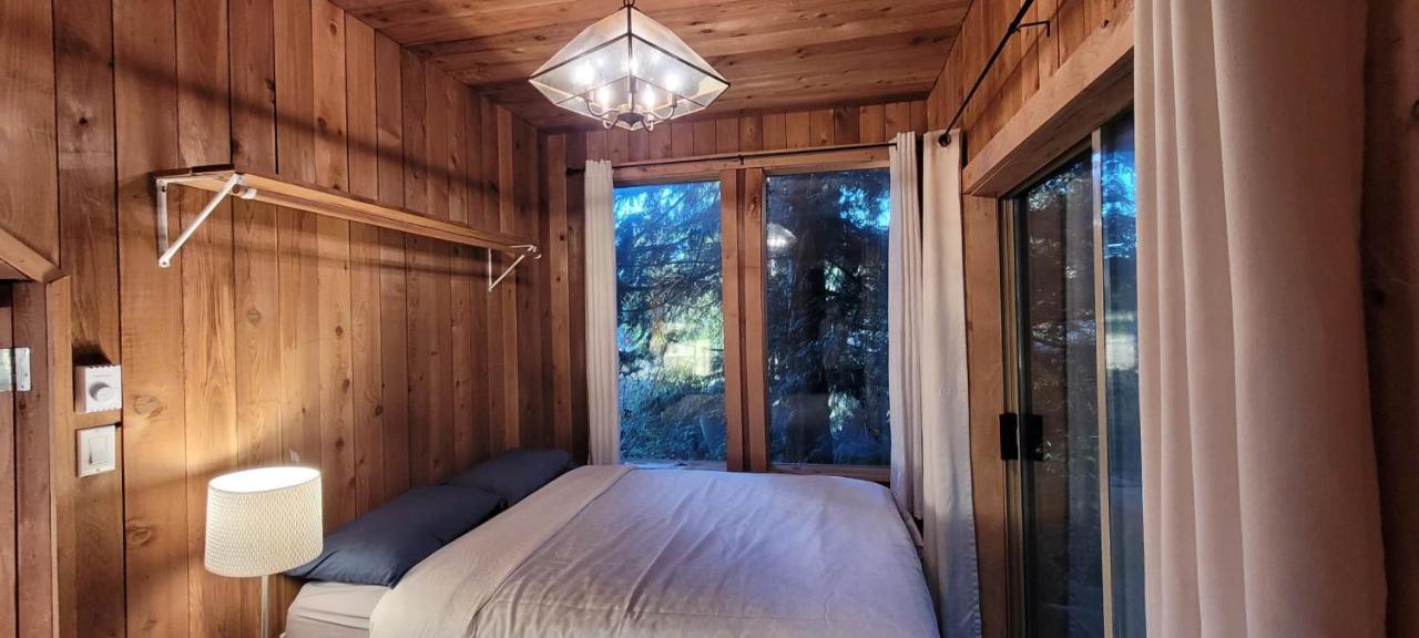 Вилла Ocean Views & Sunset Beach Cabin With Soaker Tub & Fire Pit Пауэлл-Ривер Экстерьер фото